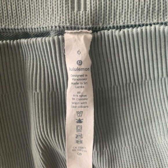 Lululemon Taryn Toomey Heart Opener Wrap, Tank and Awakening Crops - Set - Picture 9 of 13